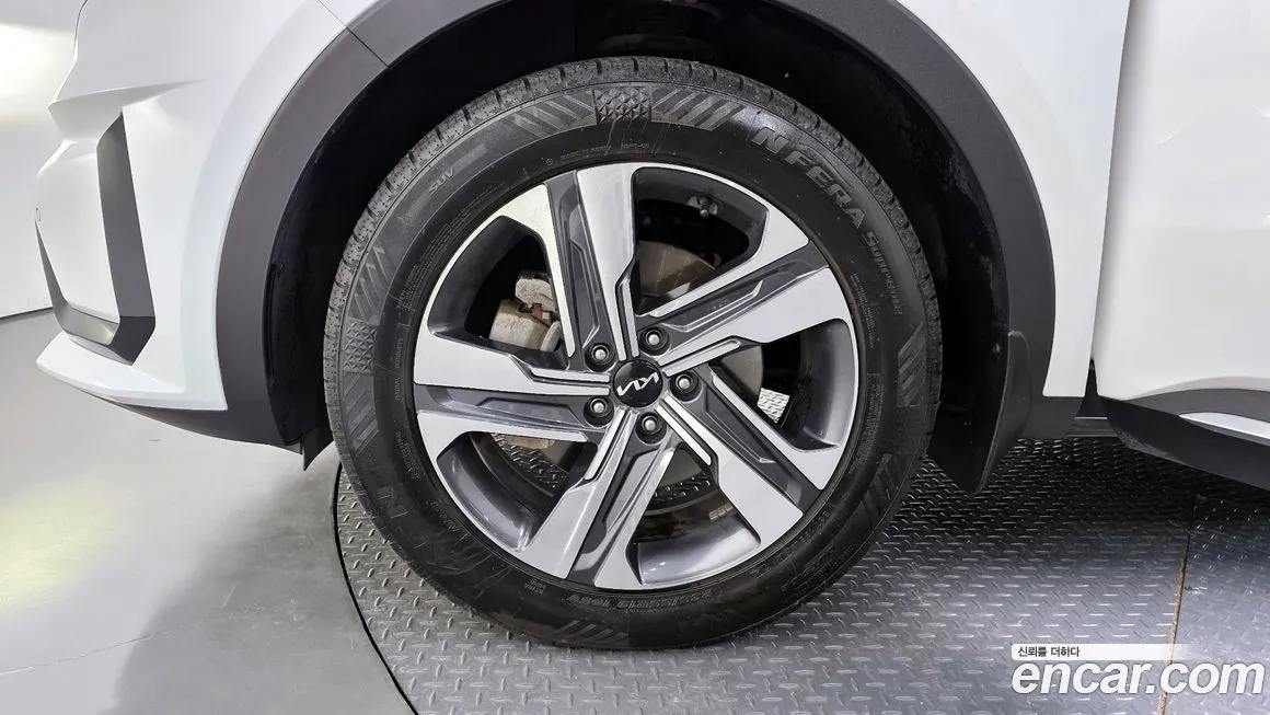 Kia Sorento — фото 7