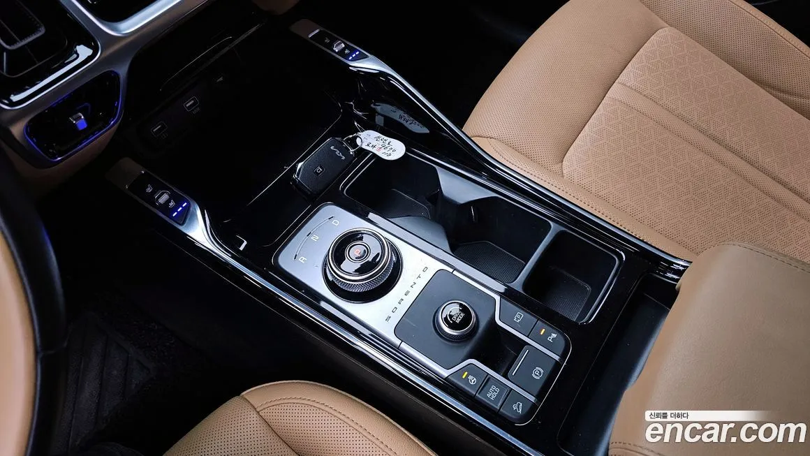 Kia Sorento — фото 9