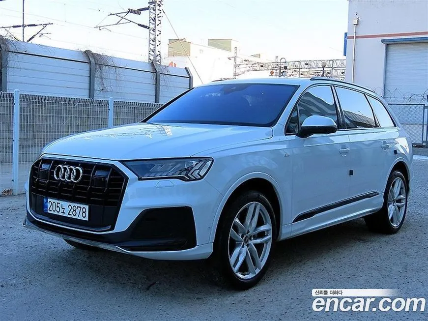 Audi Q7 2023 из KR, фото 1