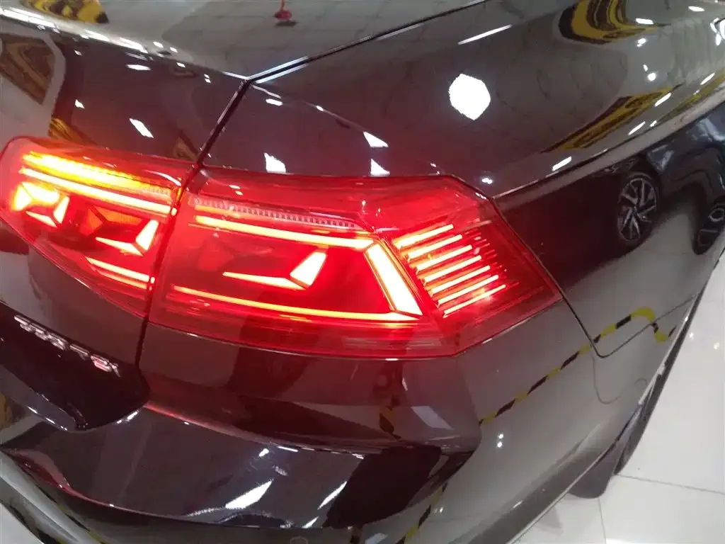Volkswagen Magotan 2021 из CN, фото 8