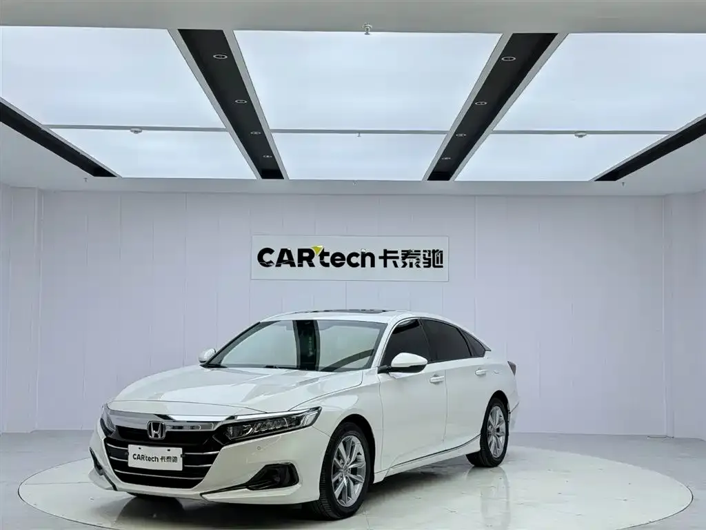Honda Accord — фото 1