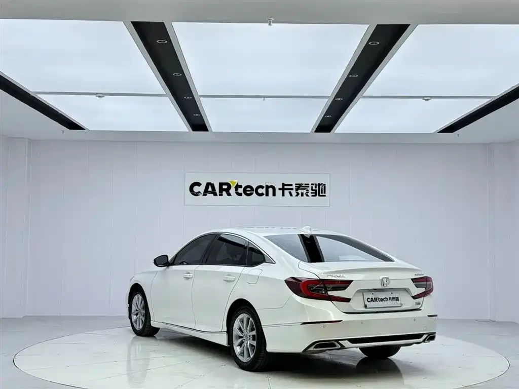 Honda Accord — фото 5