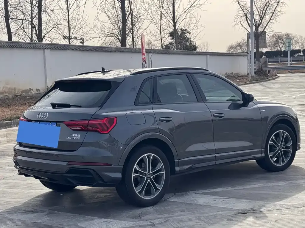 Audi Q3 — фото 10