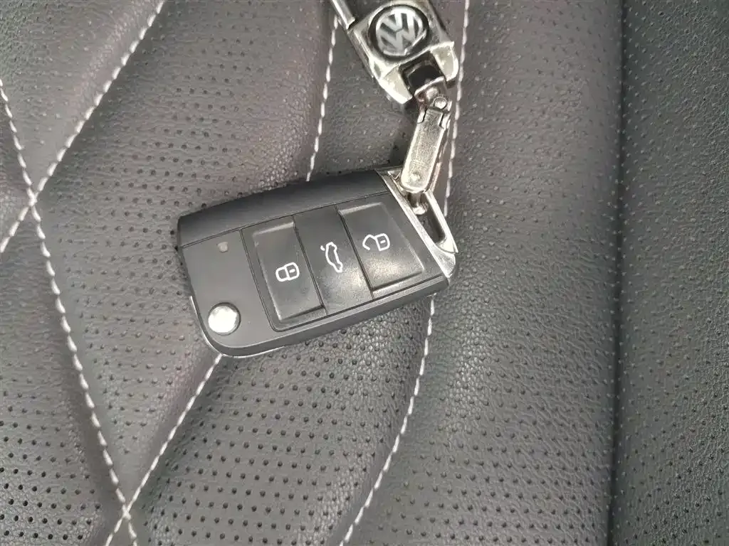 Volkswagen Tiguan L 2022 из CN, фото 9
