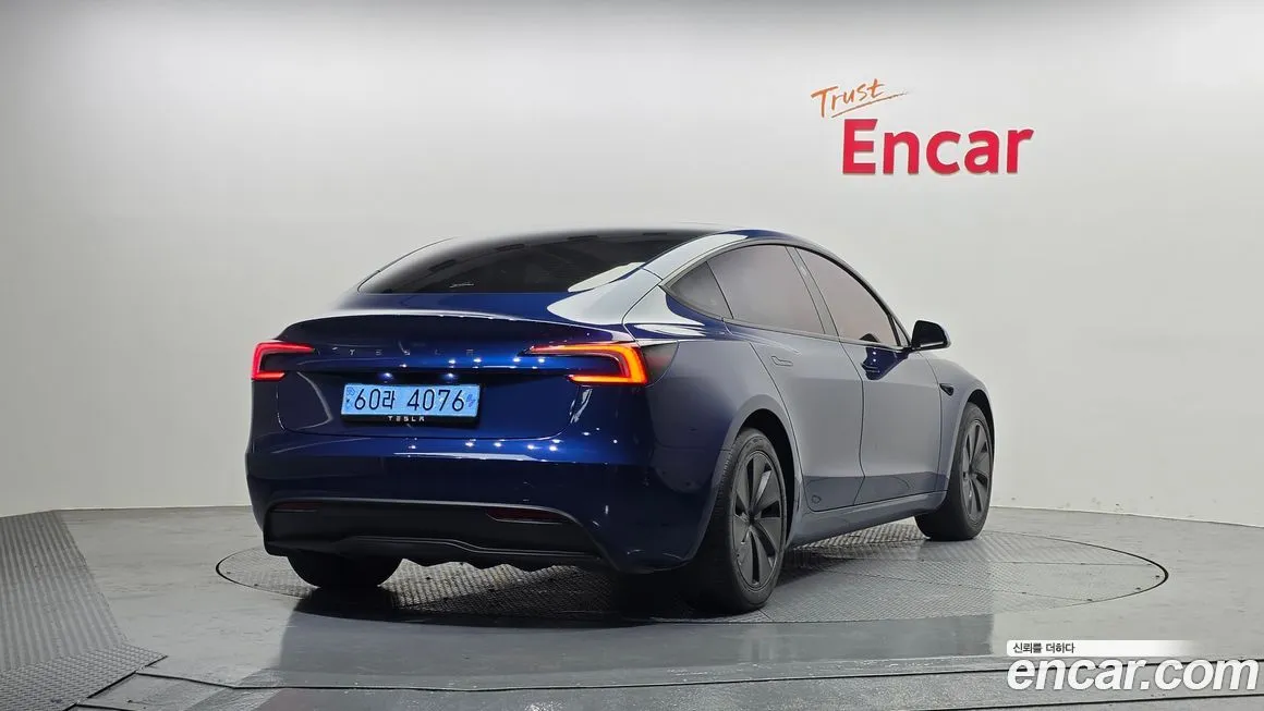 Tesla Model 3 — фото 3