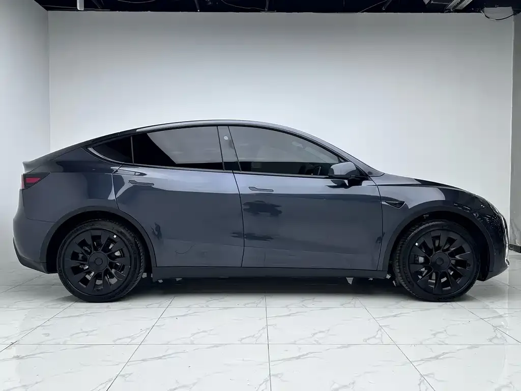 Tesla Model Y 2024 из CN, фото 3