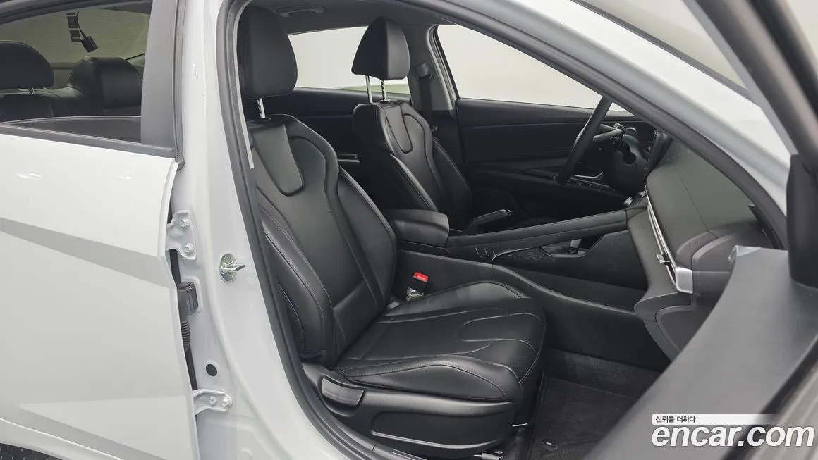Hyundai AVANTE — фото 3