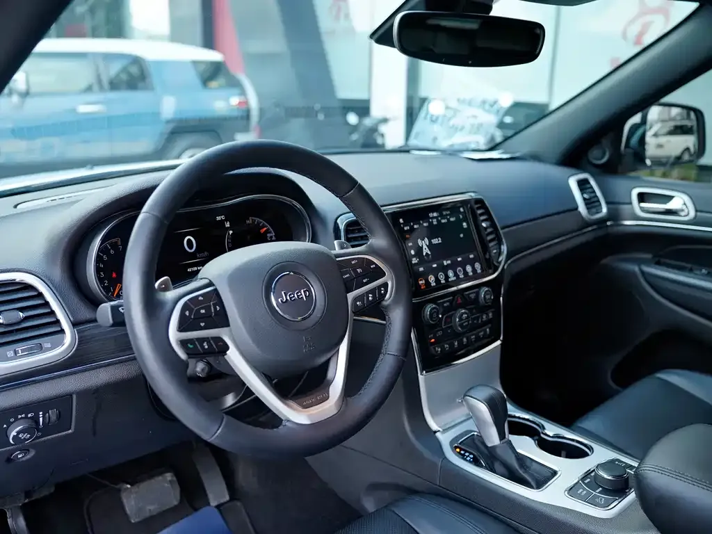 Jeep Grand Cherokee (Import) 2022 из CN, фото 5