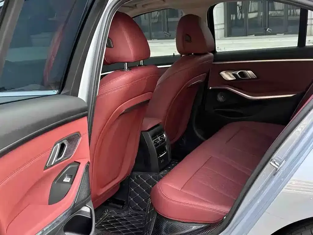 BMW 3 Series 2025 из CN, фото 6