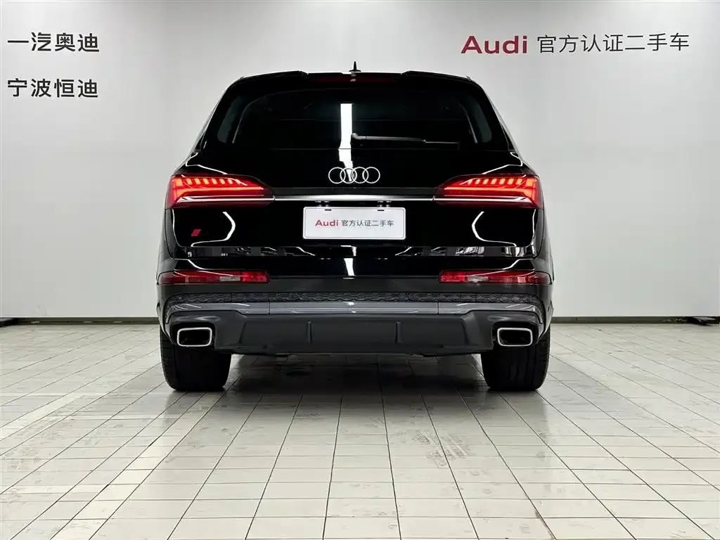 Audi Q7 2024 из CN, фото 7