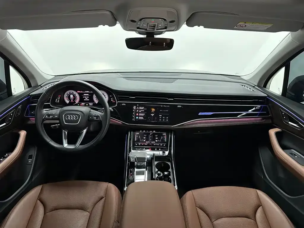 Audi Q7 2024 из CN, фото 9