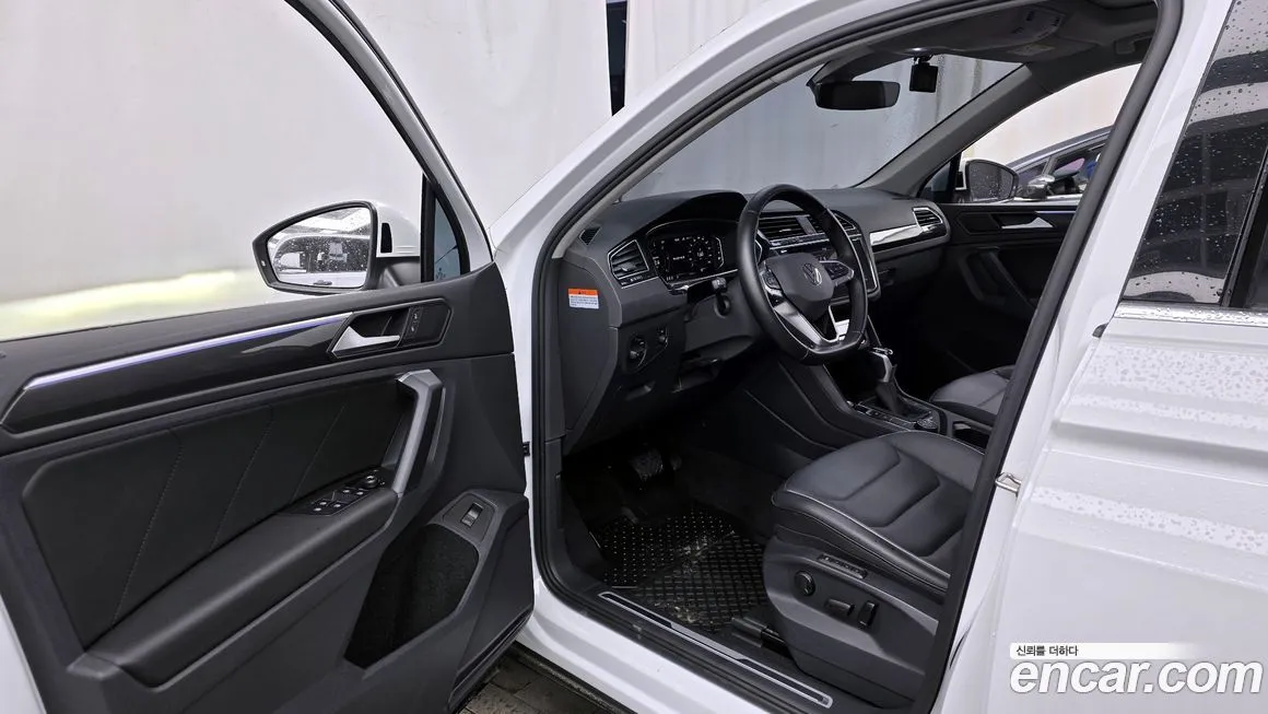 Volkswagen Tiguan — фото 7