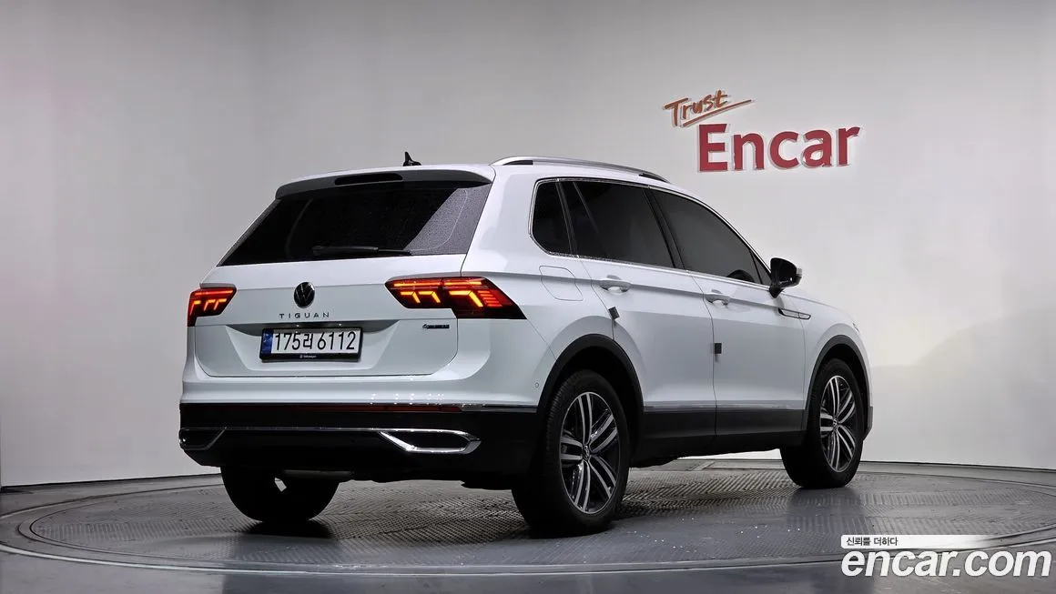 Volkswagen Tiguan — фото 4