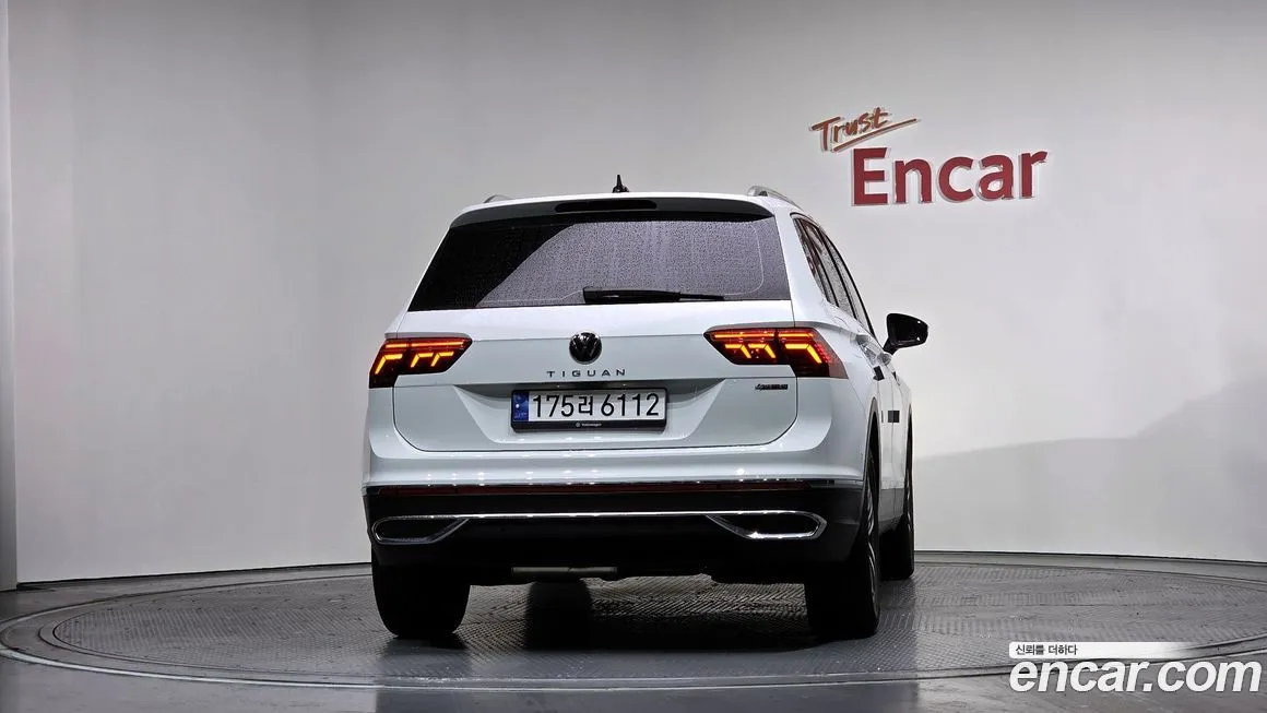 Volkswagen Tiguan — фото 6