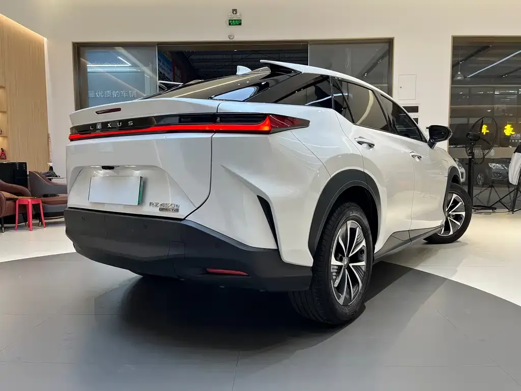 Lexus RZ 2023 из CN, фото 8