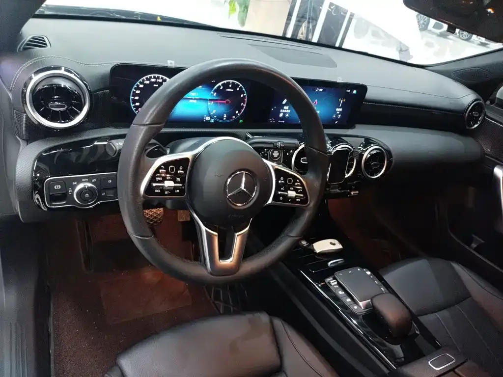 Mercedes-Benz A-Class 2023 из CN, фото 10