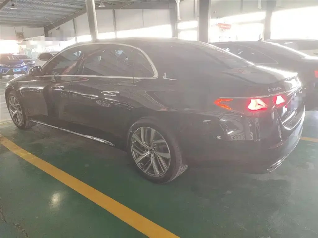 Mercedes-Benz E-Class 2024 из CN, фото 2