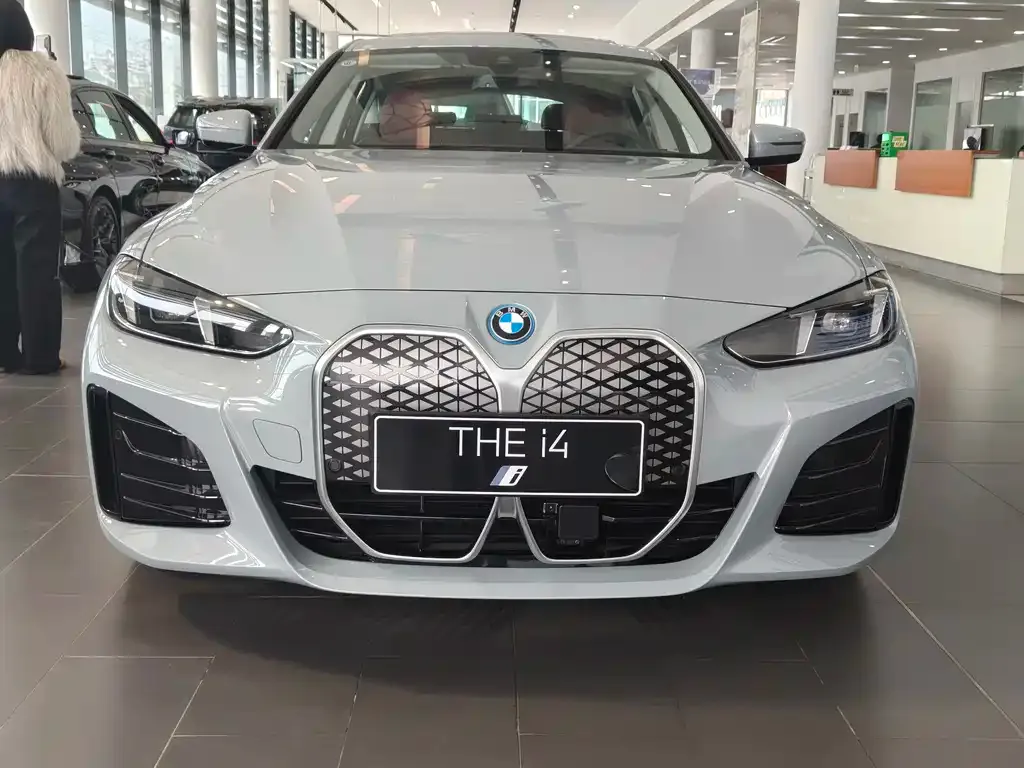 BMW i4 2025 из CN, фото 5