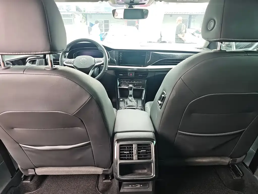 Volkswagen Passat 2021 из CN, фото 7
