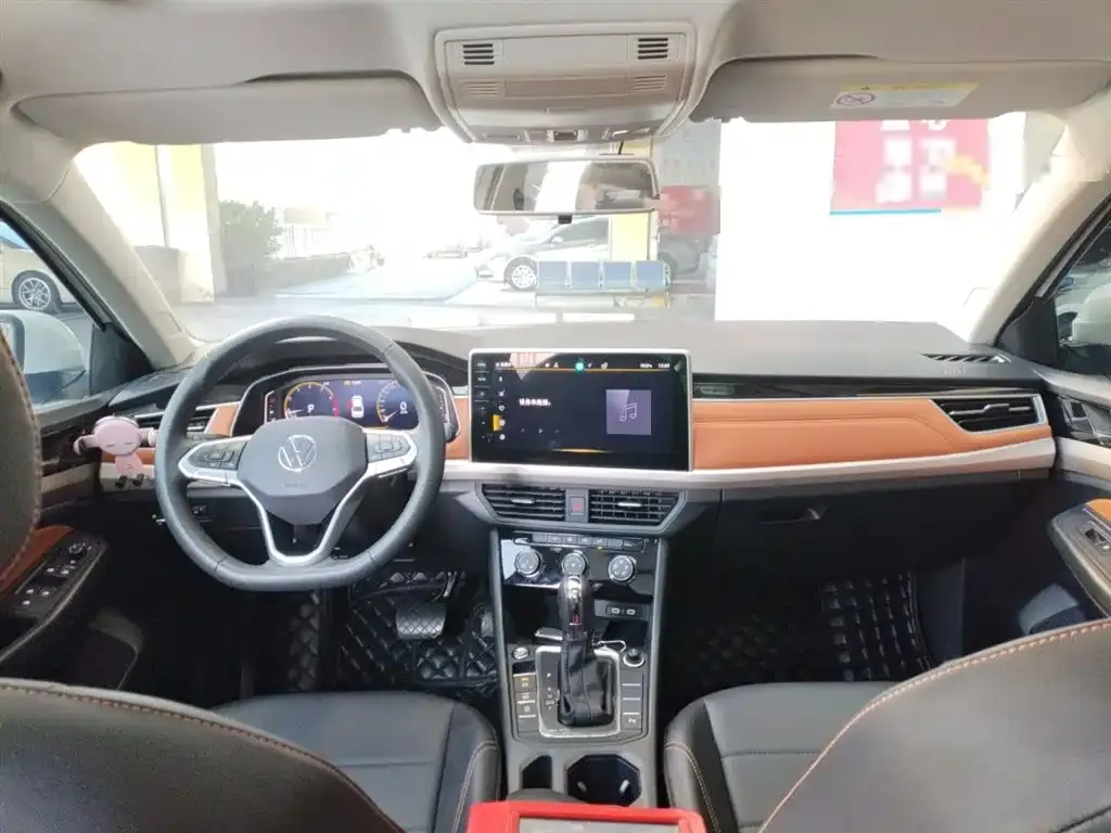 Volkswagen Bora 2024 из CN, фото 9