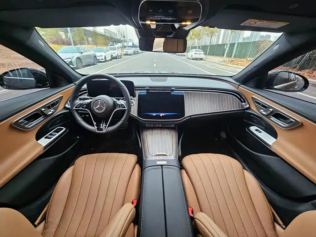 Mercedes-Benz E-Class 2024 из CN, фото 5