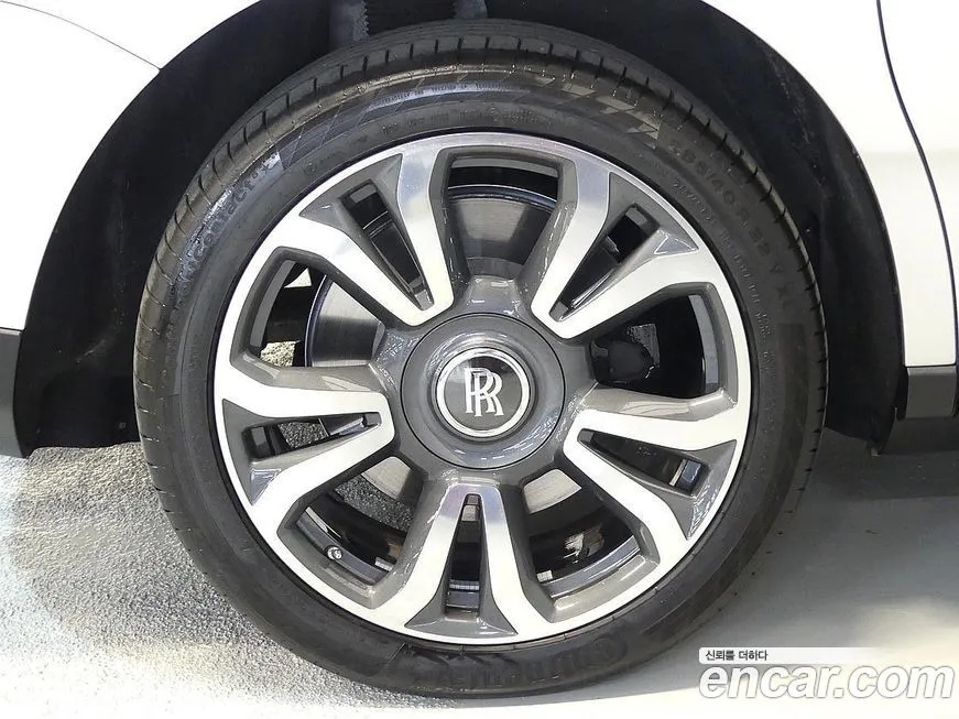 Rolls-Royce Cullinan 2023 из KR, фото 4