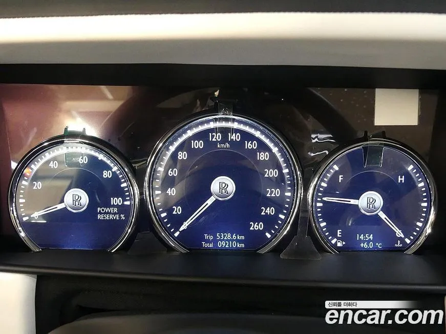 Rolls-Royce Cullinan 2023 из KR, фото 8