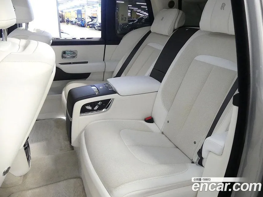 Rolls-Royce Cullinan 2023 из KR, фото 7