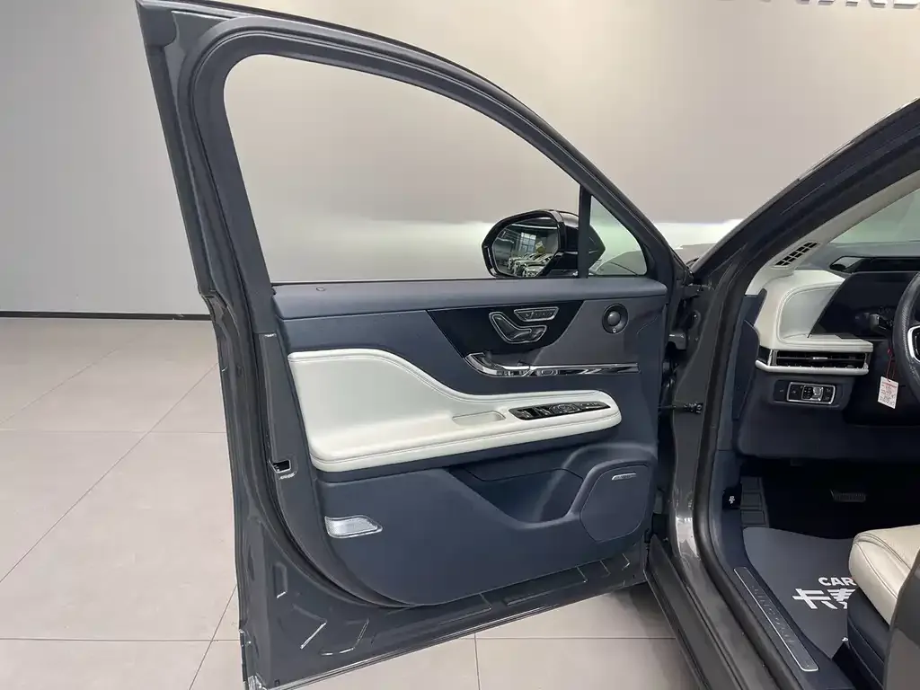 Lincoln Corsair 2023 из CN, фото 8