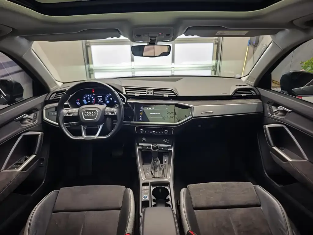 Audi Q3 2021 из CN, фото 8