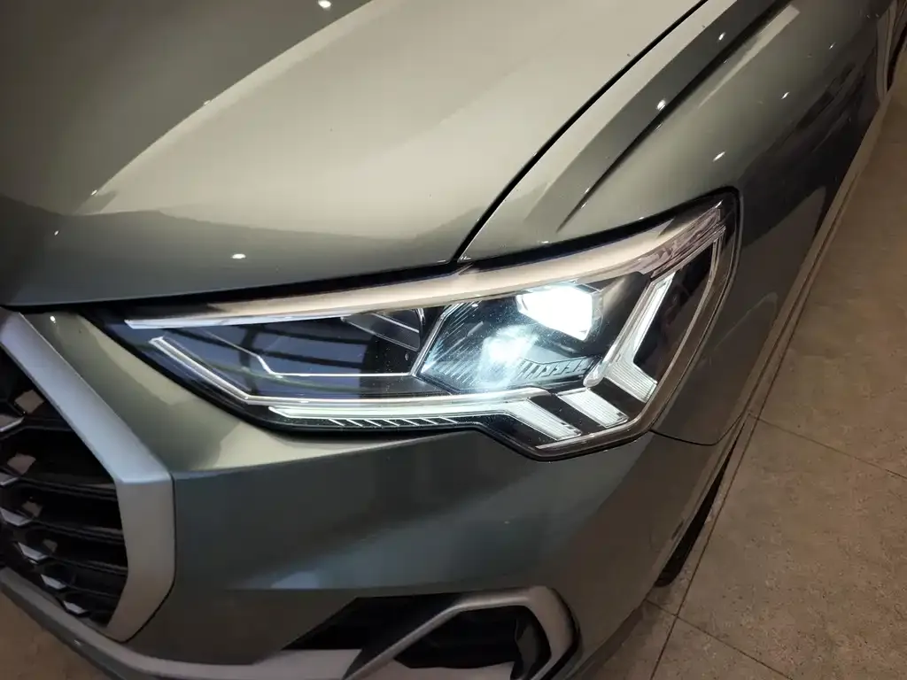 Audi Q3 2021 из CN, фото 3