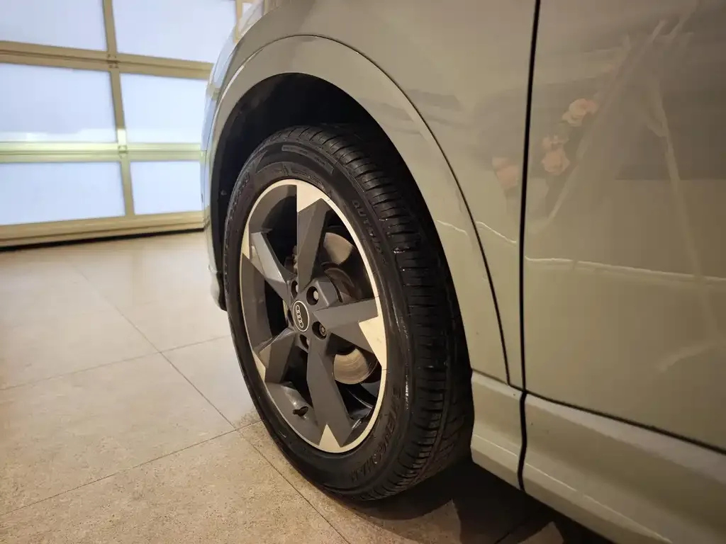 Audi Q3 2021 из CN, фото 2