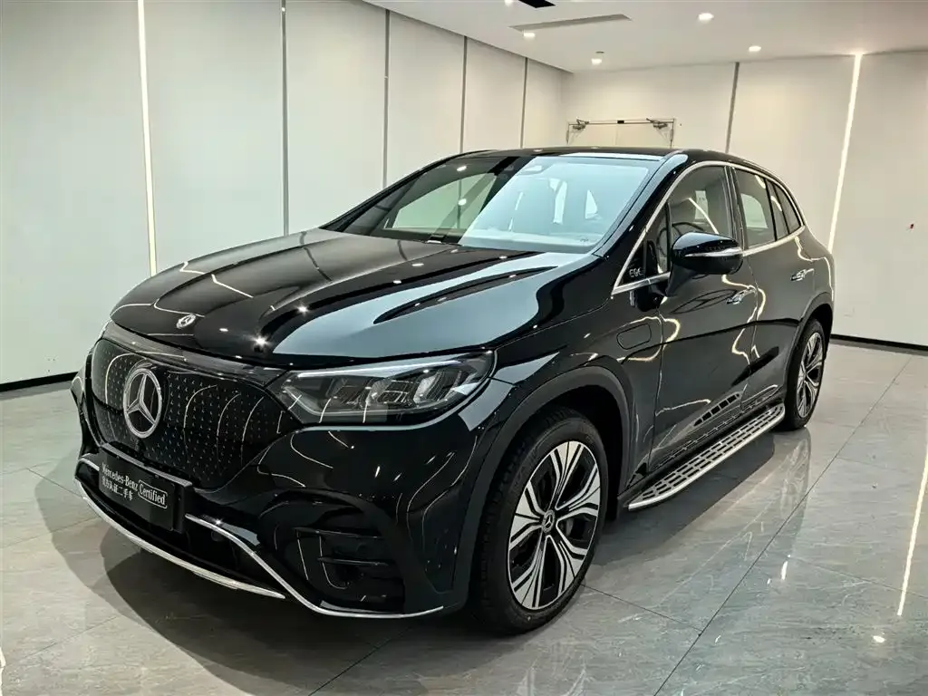 Mercedes-Benz EQE SUV — фото 1