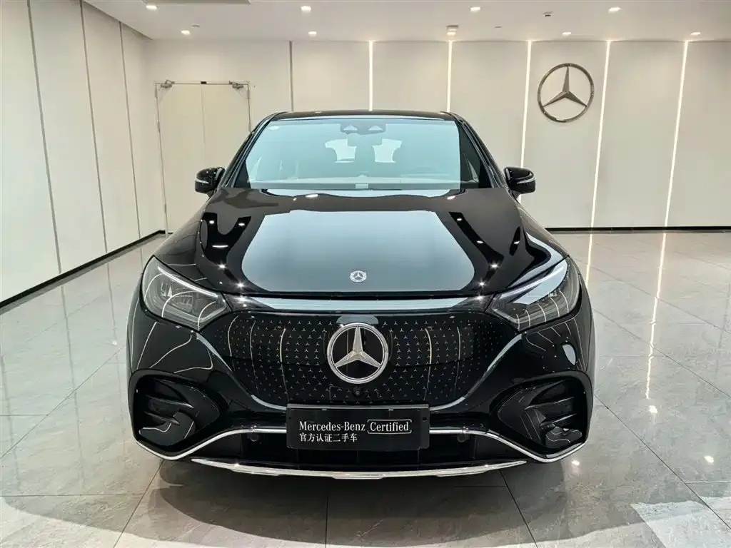 Mercedes-Benz EQE SUV — фото 7