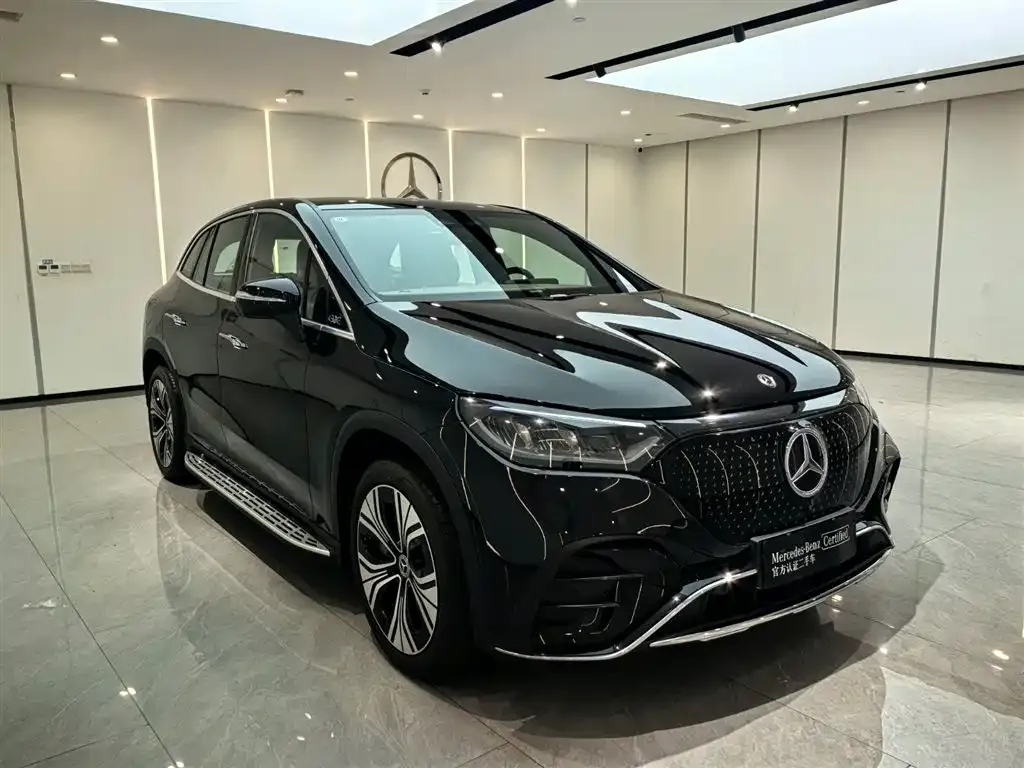 Mercedes-Benz EQE SUV — фото 9