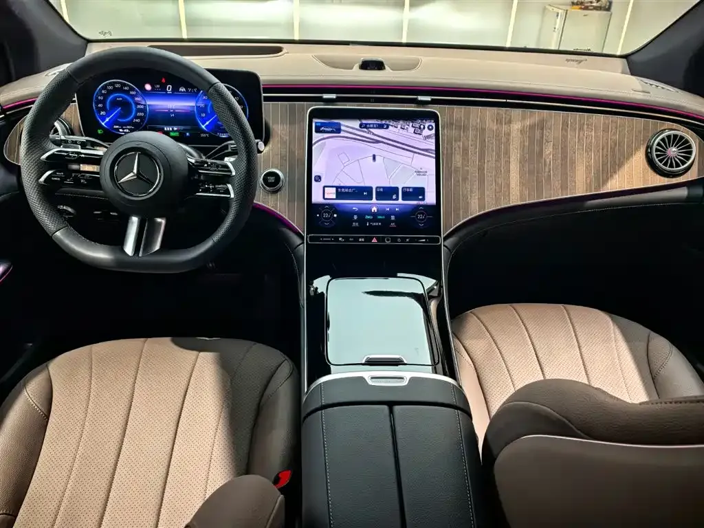 Mercedes-Benz EQE SUV — фото 10