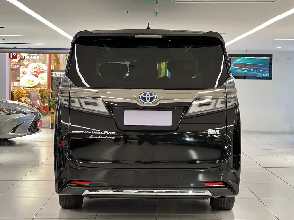 Toyota Vellfire — фото 3