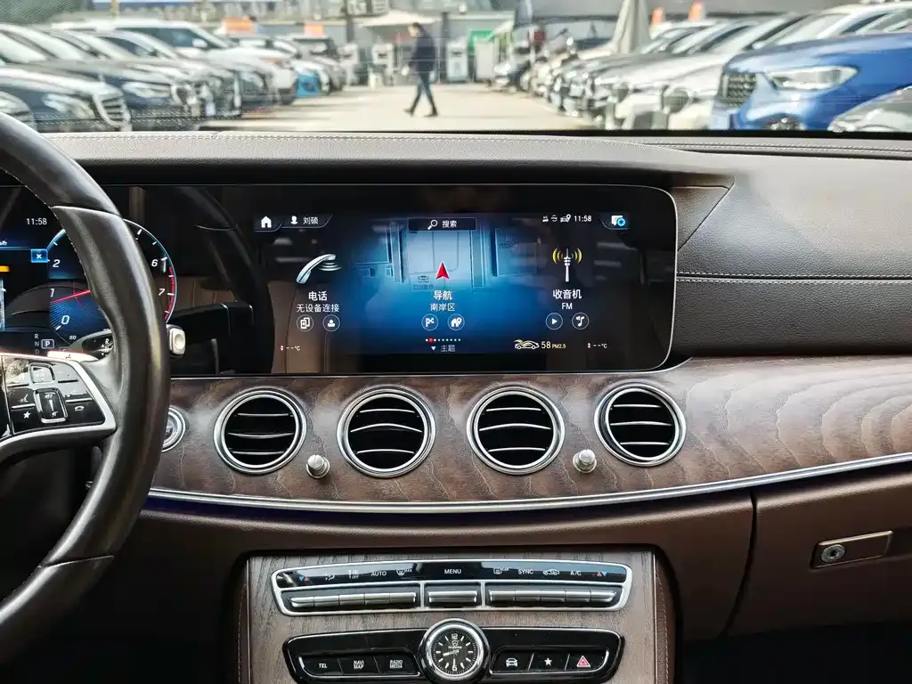 Mercedes-Benz E-Class 2022 из CN, фото 10