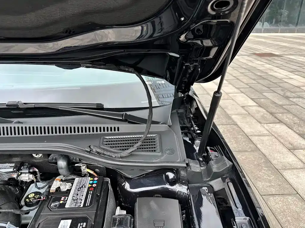 Volkswagen Passat 2021 из CN, фото 2