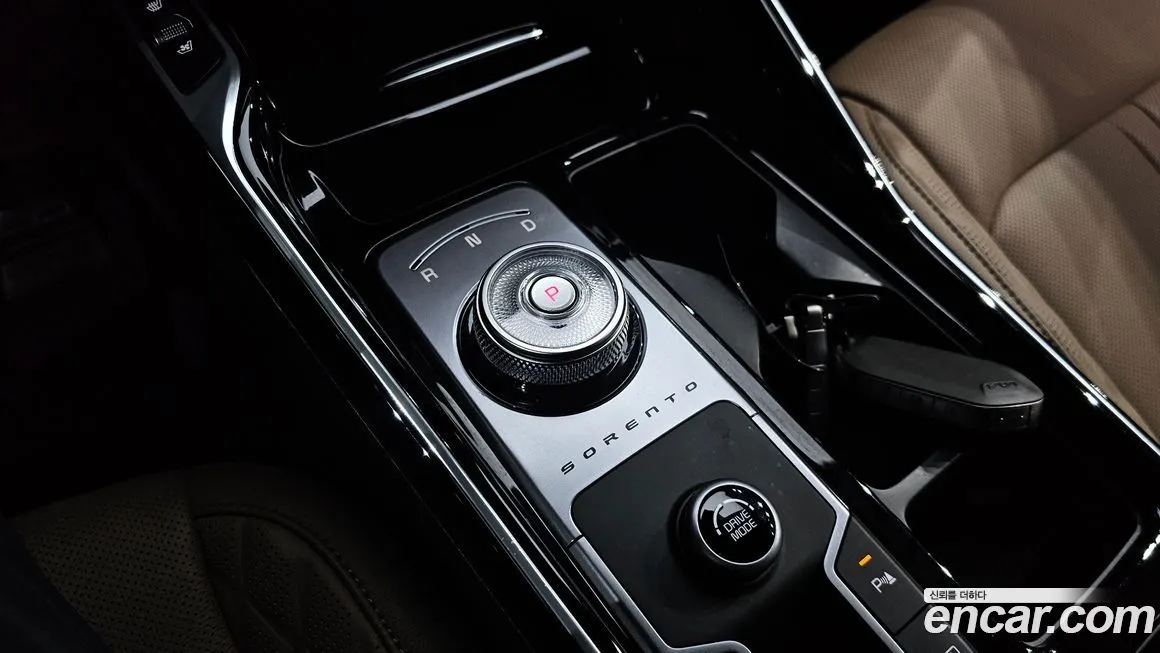 Kia Sorento — фото 9