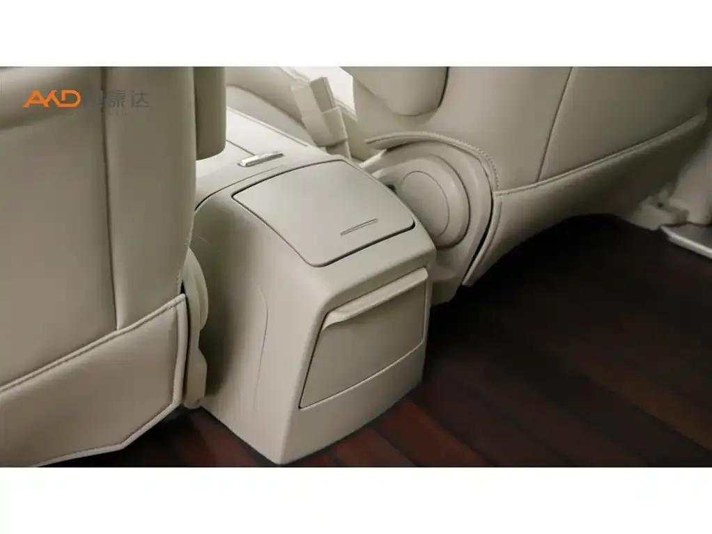 Buick GL8 2023 из CN, фото 10