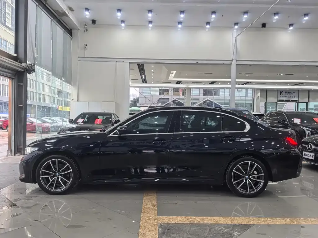 BMW 3 Series 2023 из CN, фото 5