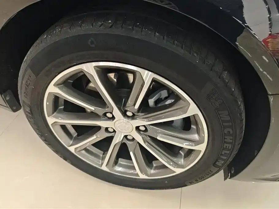 Buick LaCrosse 2021 из CN, фото 2