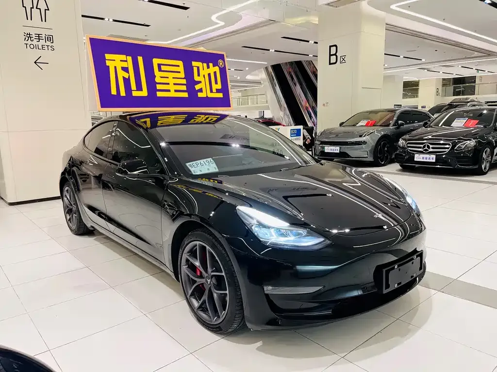 Tesla Model 3 2023 из CN, фото 1