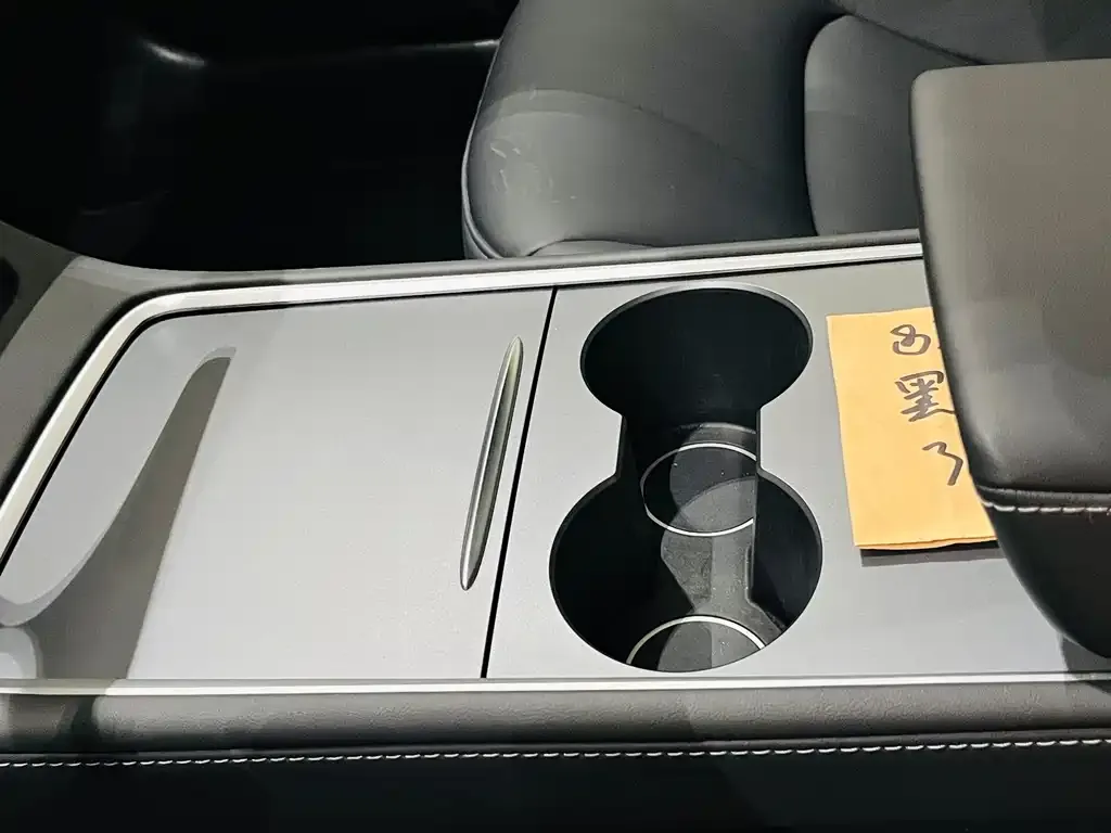 Tesla Model 3 2023 из CN, фото 3