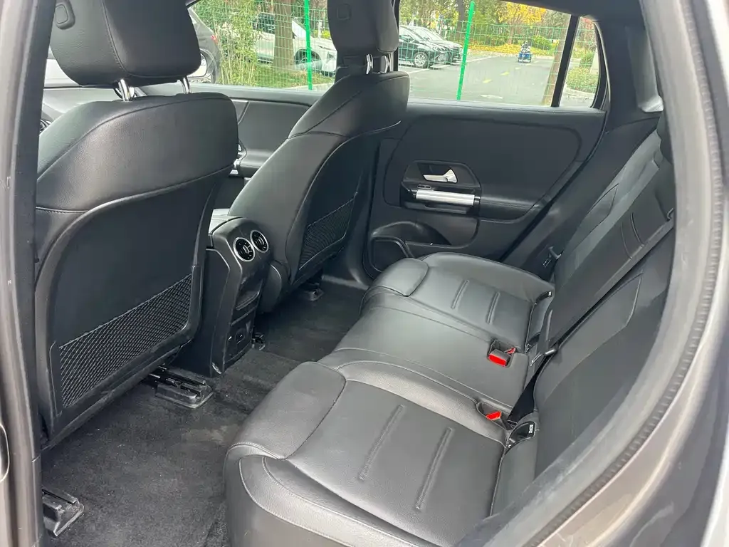 Mercedes-Benz EQA 2023 из CN, фото 4