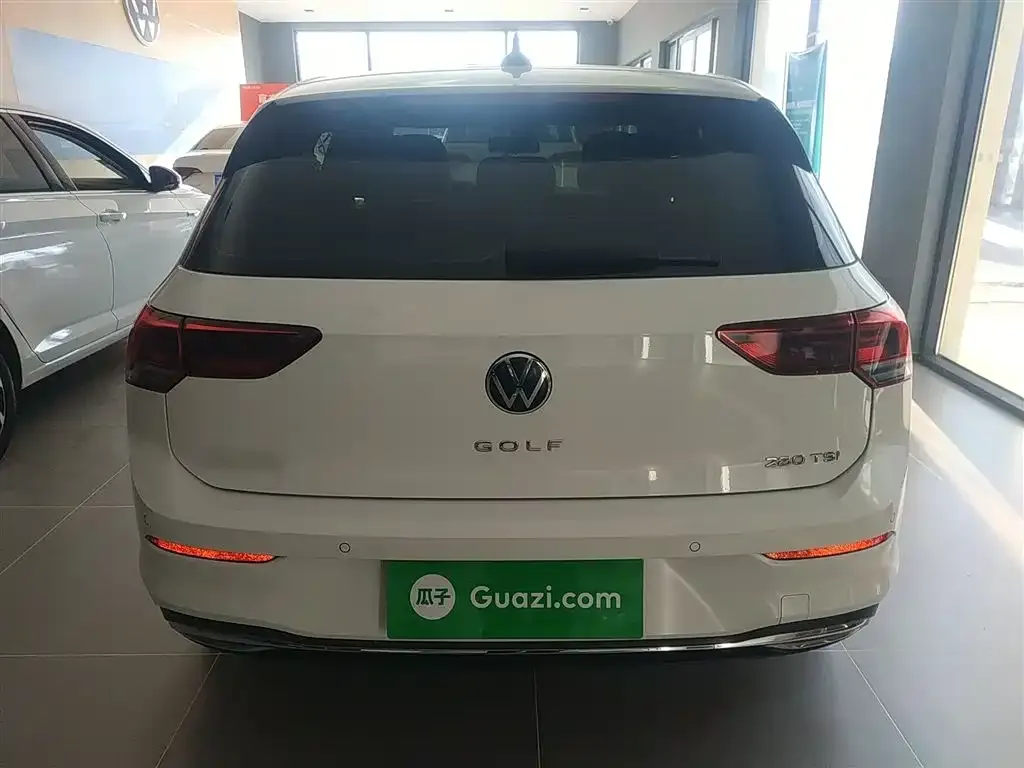 Volkswagen Golf 2022 из CN, фото 10