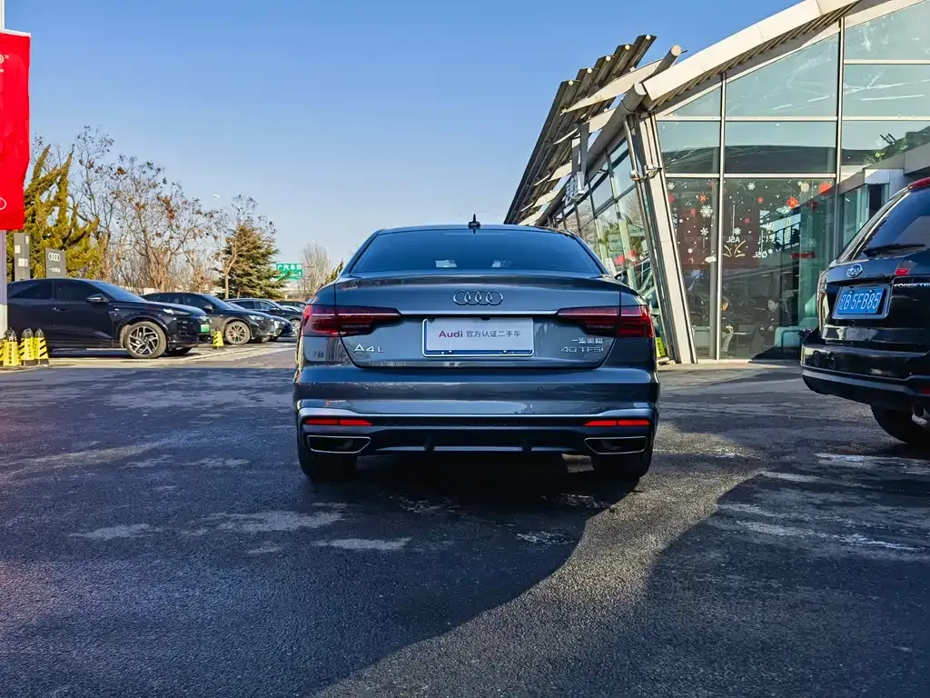 Audi A4L 2024 из CN, фото 8