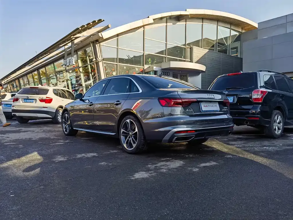 Audi A4L 2024 из CN, фото 9