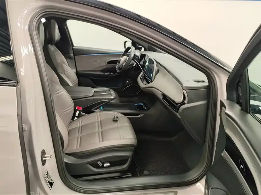 Hongqi EH7 2024 из CN, фото 6